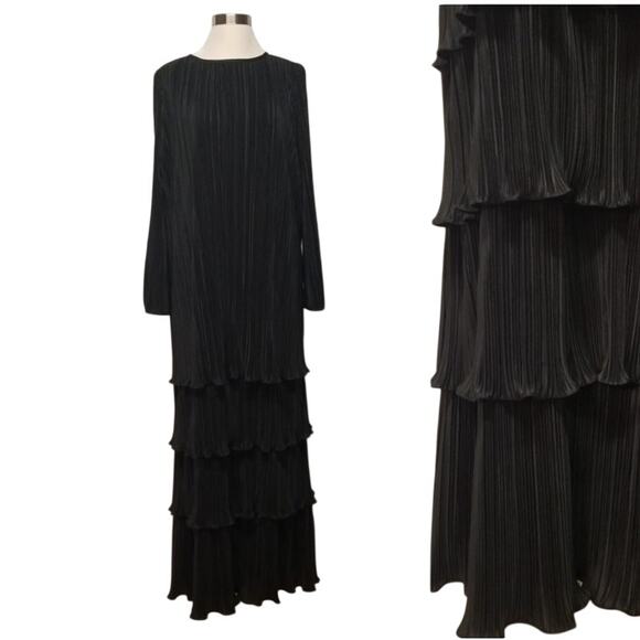 Pleated, Tiered, Maxi Dress - Picture 2 of 9